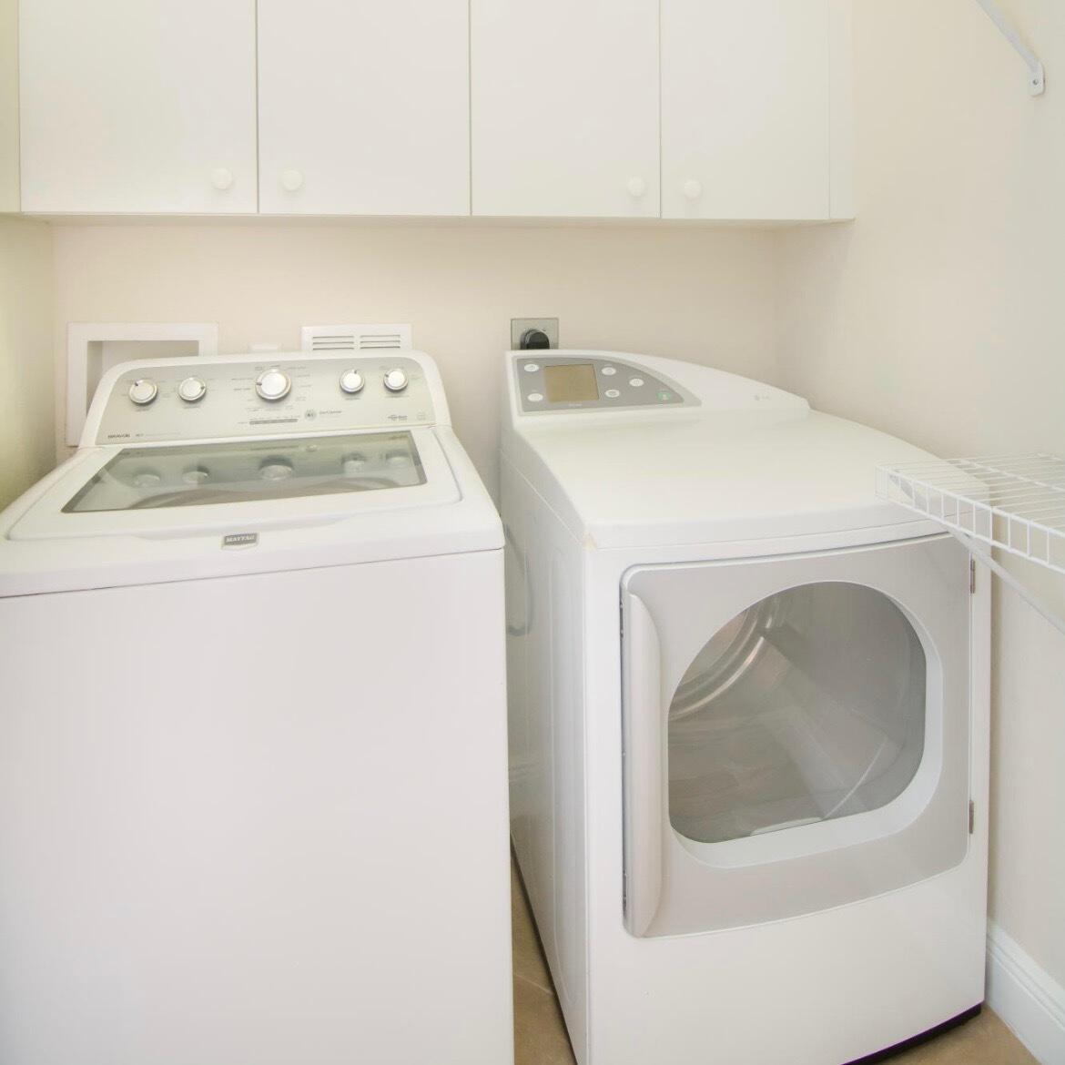CIELO TOWNHOMES AT SHOPS - Residential Lease