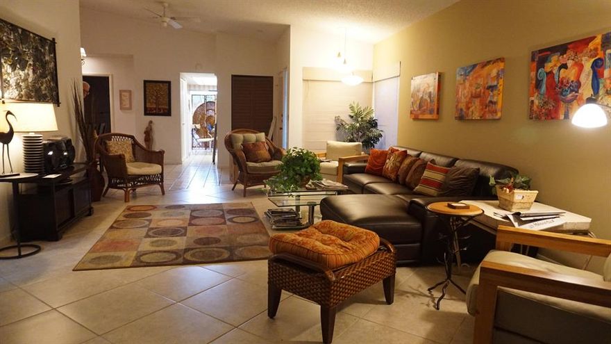 SEASONAL RENTAL! BEAUTIFUL 2 BD-BTH VILLA W/COURTYARD & SUNROOM. Master Bdrm w/En-suite full bthrm & handicapped accessible shower, WIC. VERY LUSH W/NATURE & TROPICAL SURROUNDINGS. LOCATED IN PALM GREENS THE ''HIDDEN GEM'' OF DELRAY BEACH! PALM GREENS offers you a very active lifestyle. One of the best tennis programs in the area. 9 Har-tru Tennis Courts w/Tennis Center. Clubhouse, billiard & game rms, exercise, sauna, resort-style swimming pool w/lap lanes, hot-tub, café, ballroom, shows & so much more!  Satellite pool, tennis courts, basketball & pickleball only offered in Condo 2. Water & Cable w/HBO incl. Close to everything! Approx. 7 mi to the ''AWARD-WINNING'' Atlantic Ave w/2 mi of GORGEOUS beaches, fine dining, cafes, art, & entertainment! Delray Beach is a destination hot spot!