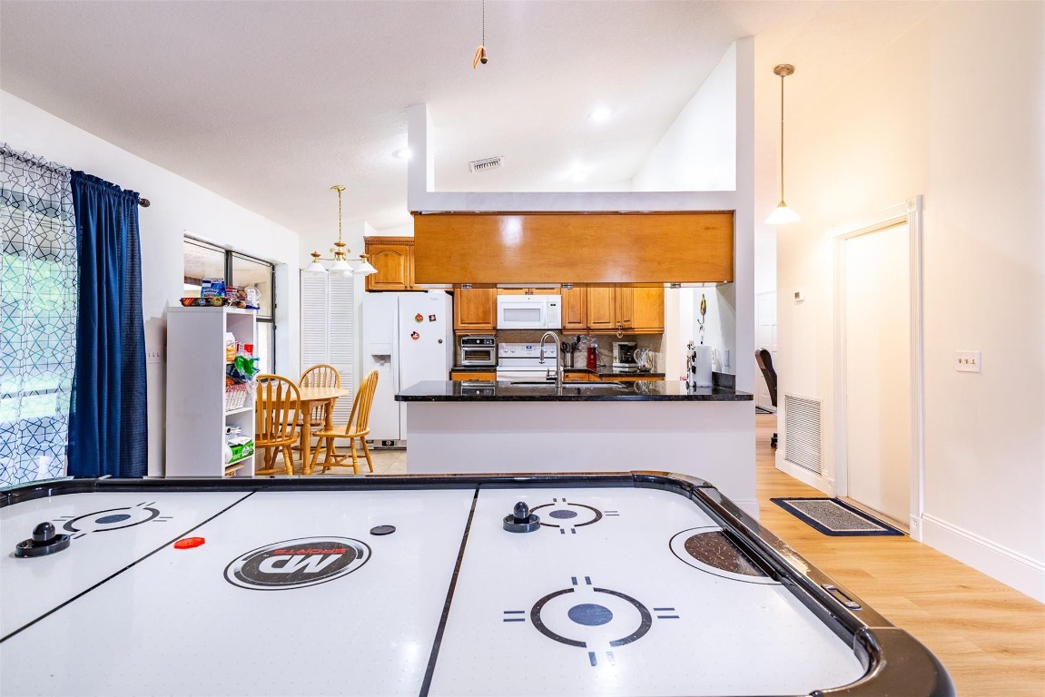 Forest Hills West 74-38 B - Residential