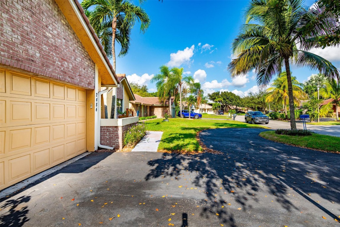 Forest Hills West 74-38 B - Residential