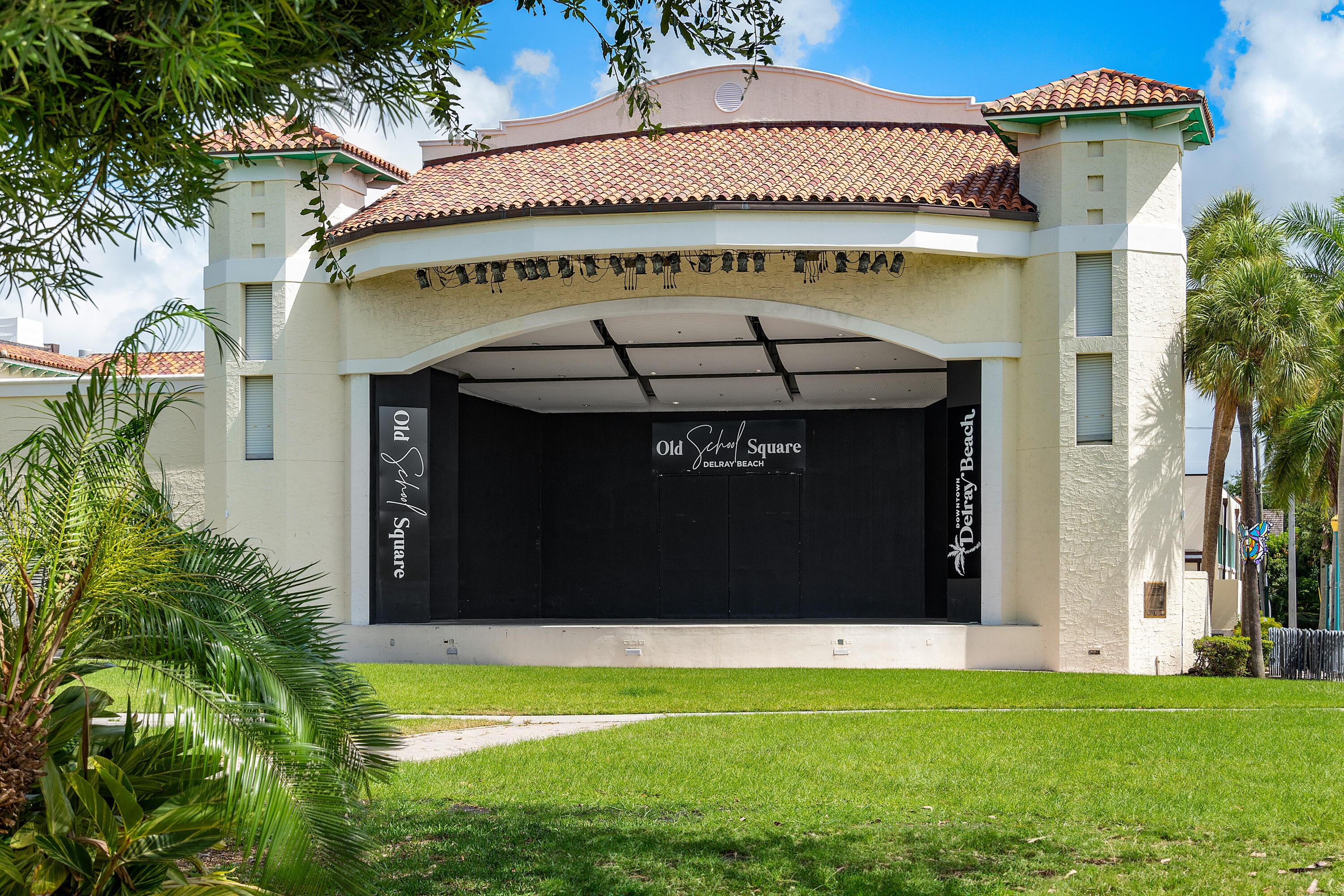 DELRAY TOWN OF - Land