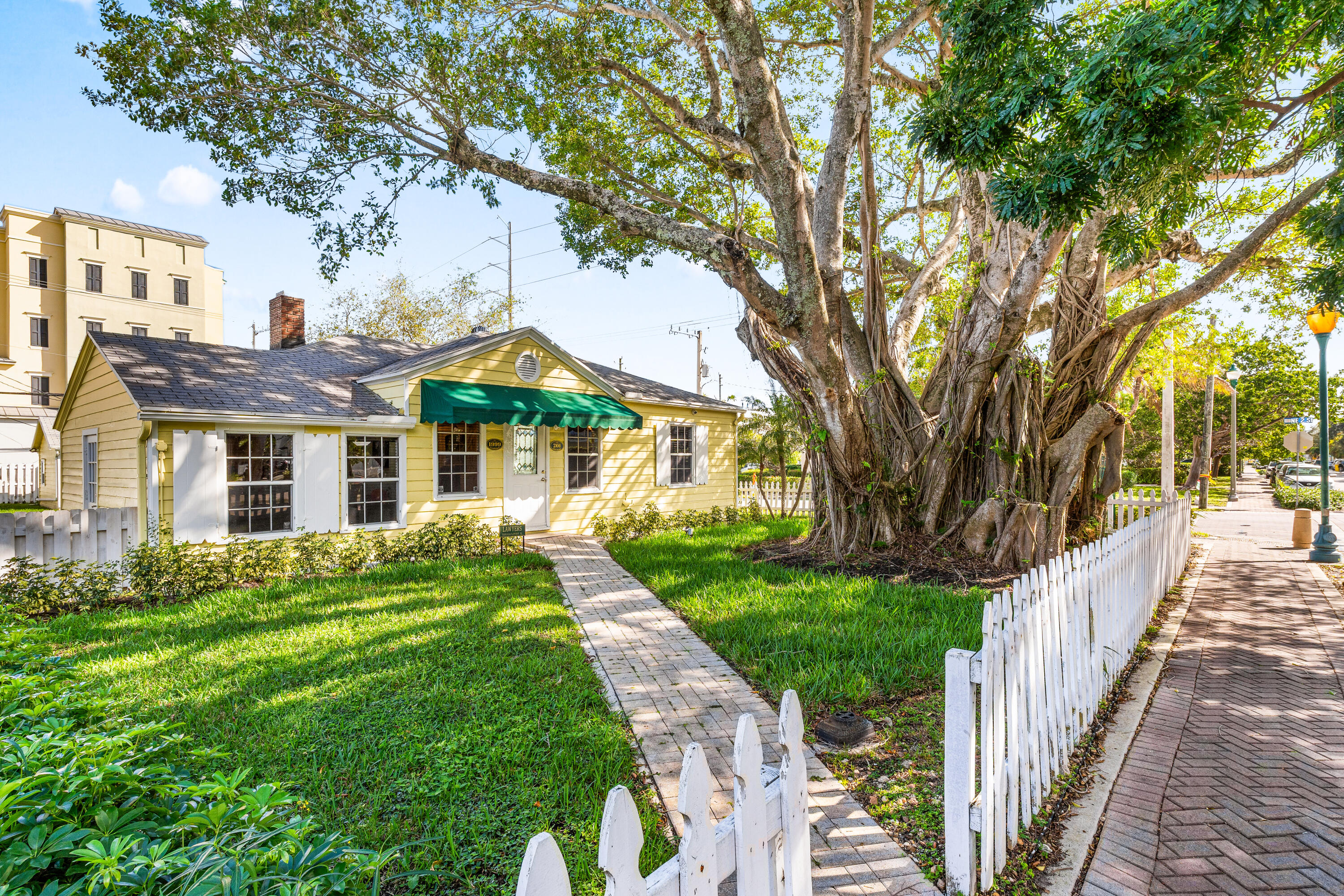 DELRAY TOWN OF - Land