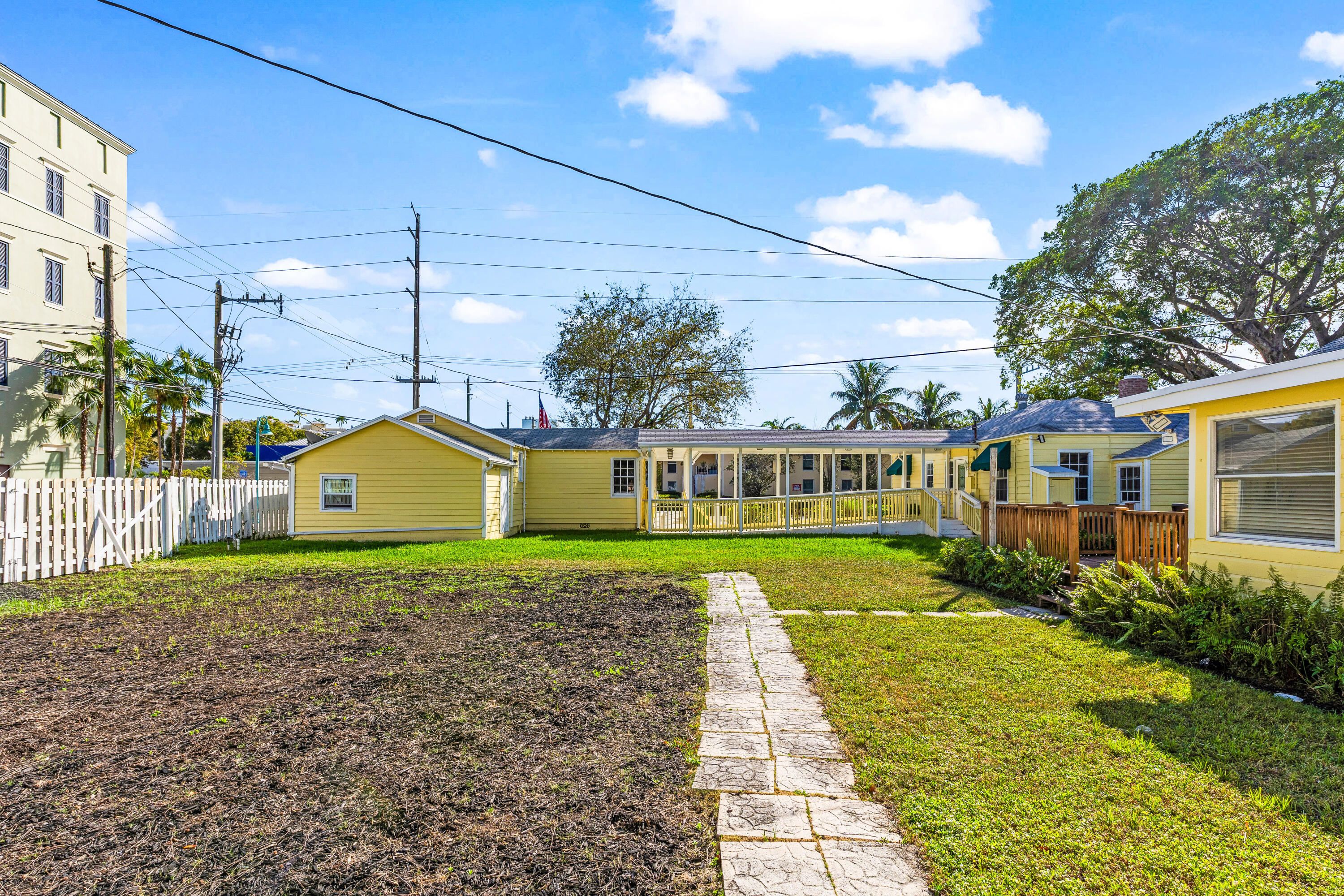 DELRAY TOWN OF - Land