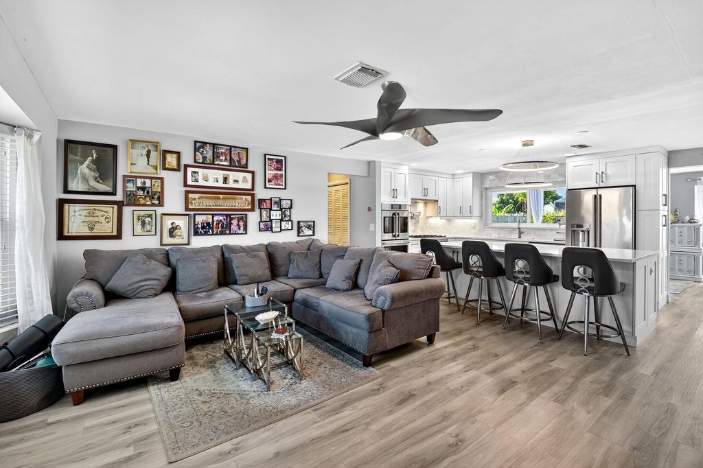 Photo of 710 SW 27th Way, Boynton Beach, FL 33435 (MLS # R11132149)