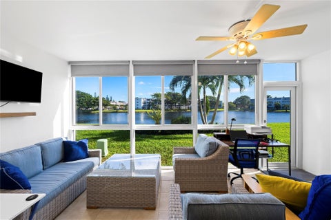 Tiny photo for 1111 Cambridge #1111, Deerfield Beach, FL 33442 (MLS # F10543373)
