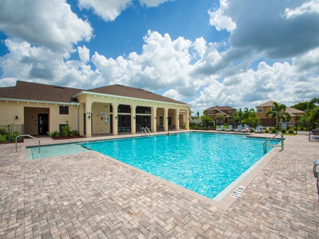 VERONA TRACE SUB & THE VILLAS AT VERONA TRACE - Residential