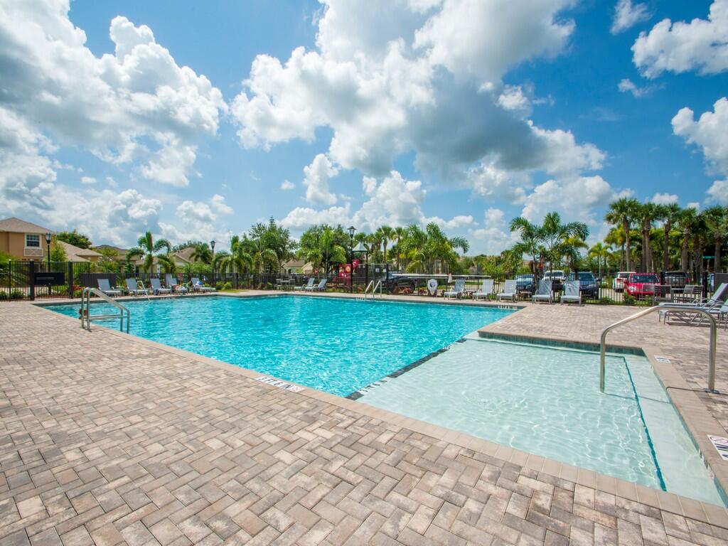 VERONA TRACE SUB & THE VILLAS AT VERONA TRACE - Residential