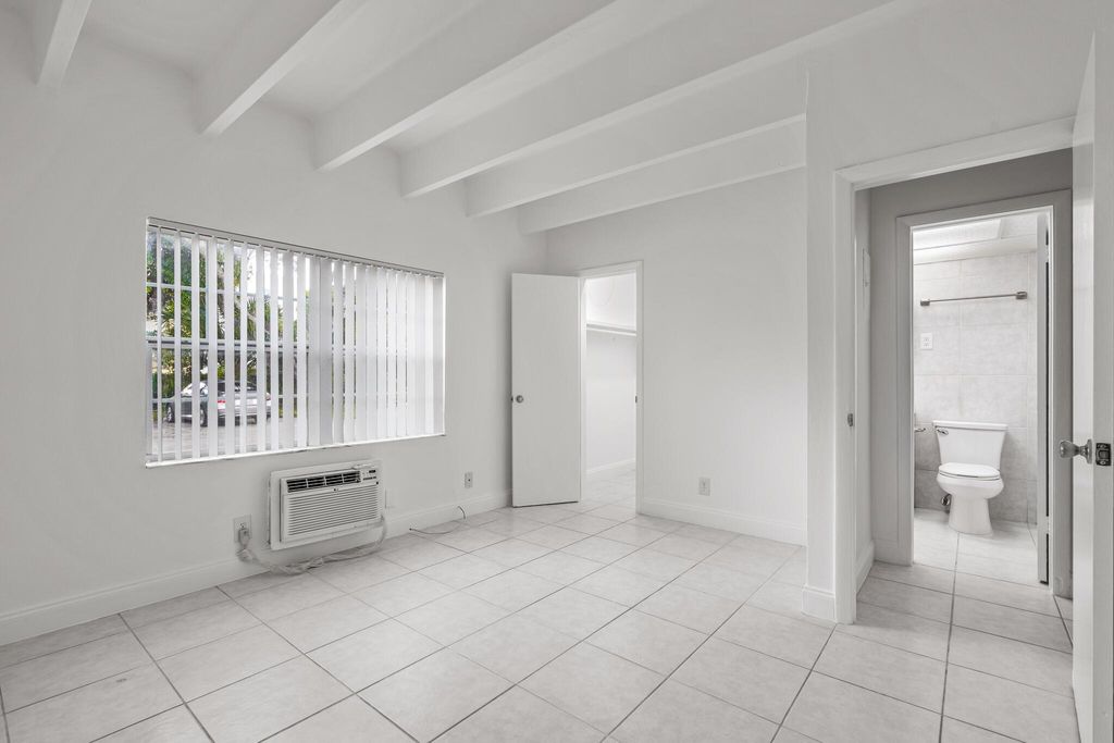 Photo of 330 NW 20th Street #Apt 104, Boca Raton, FL 33431 (MLS # R11145398)