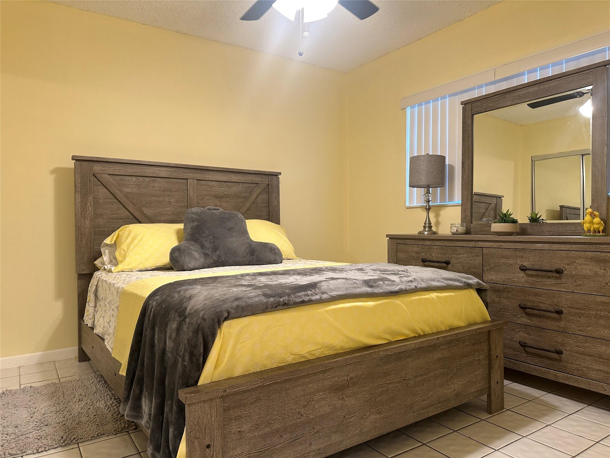 Oriole Golf & Tennis Club - Residential