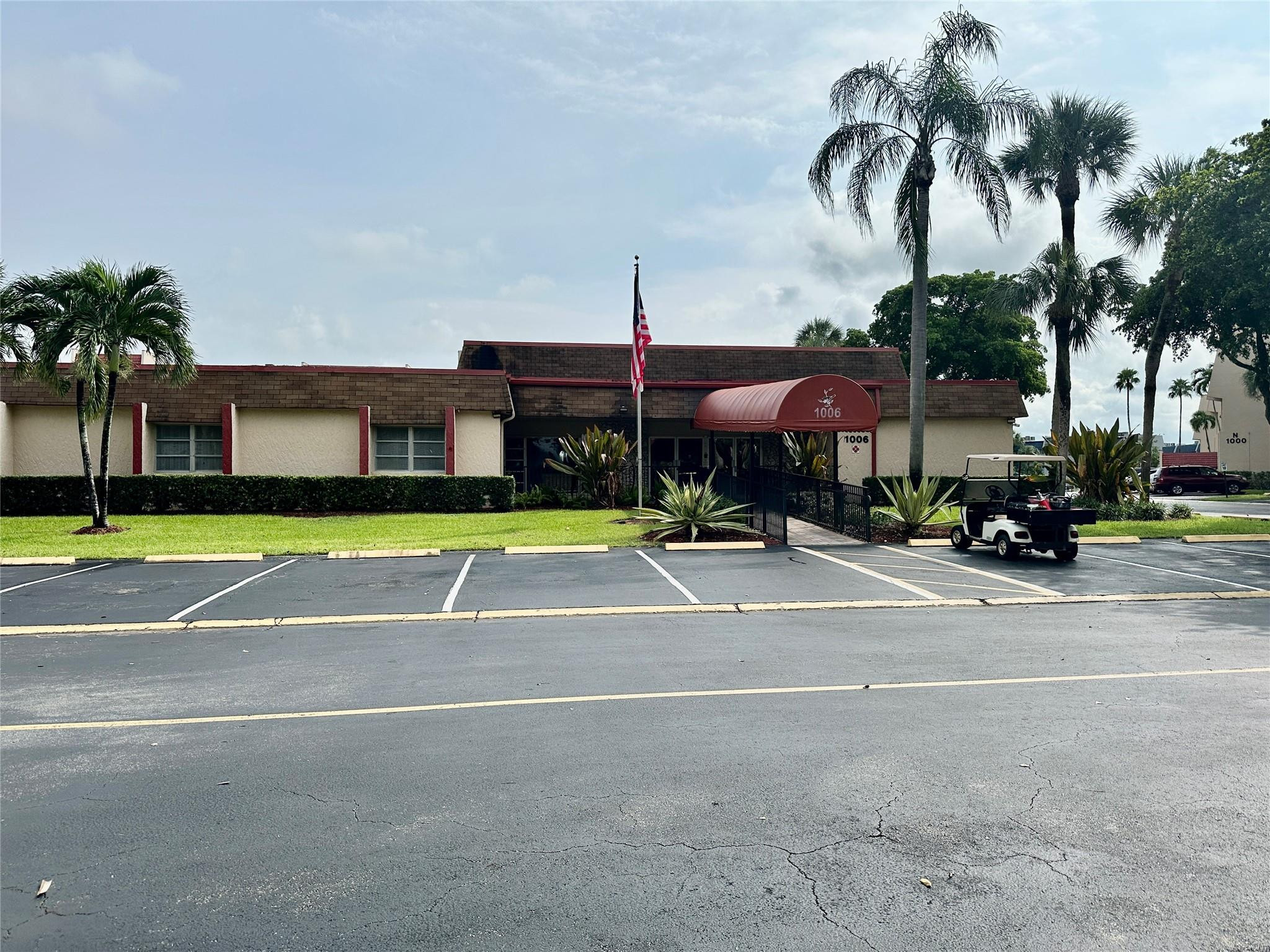 Oriole Golf & Tennis Club - Residential