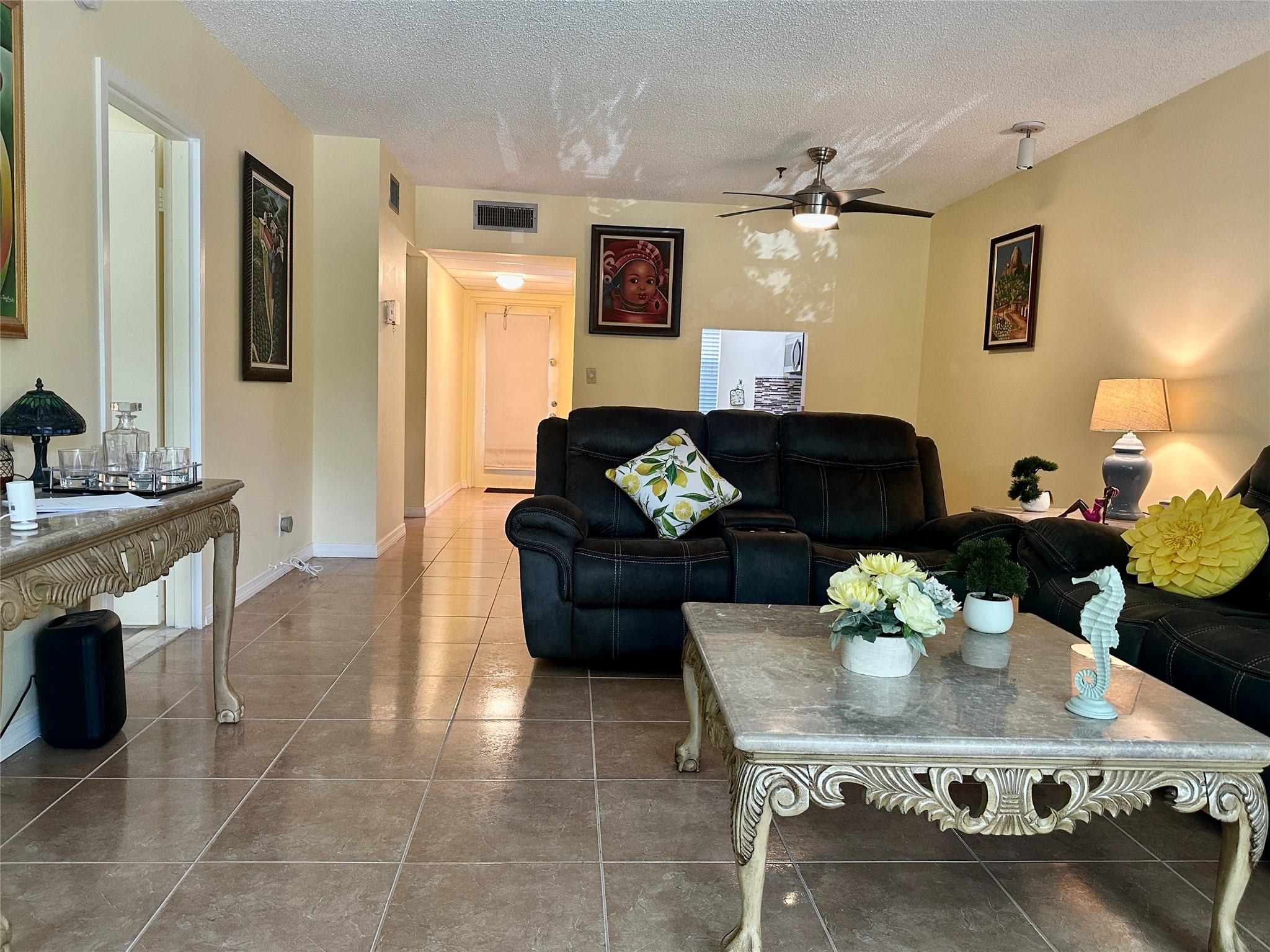 Oriole Golf & Tennis Club - Residential