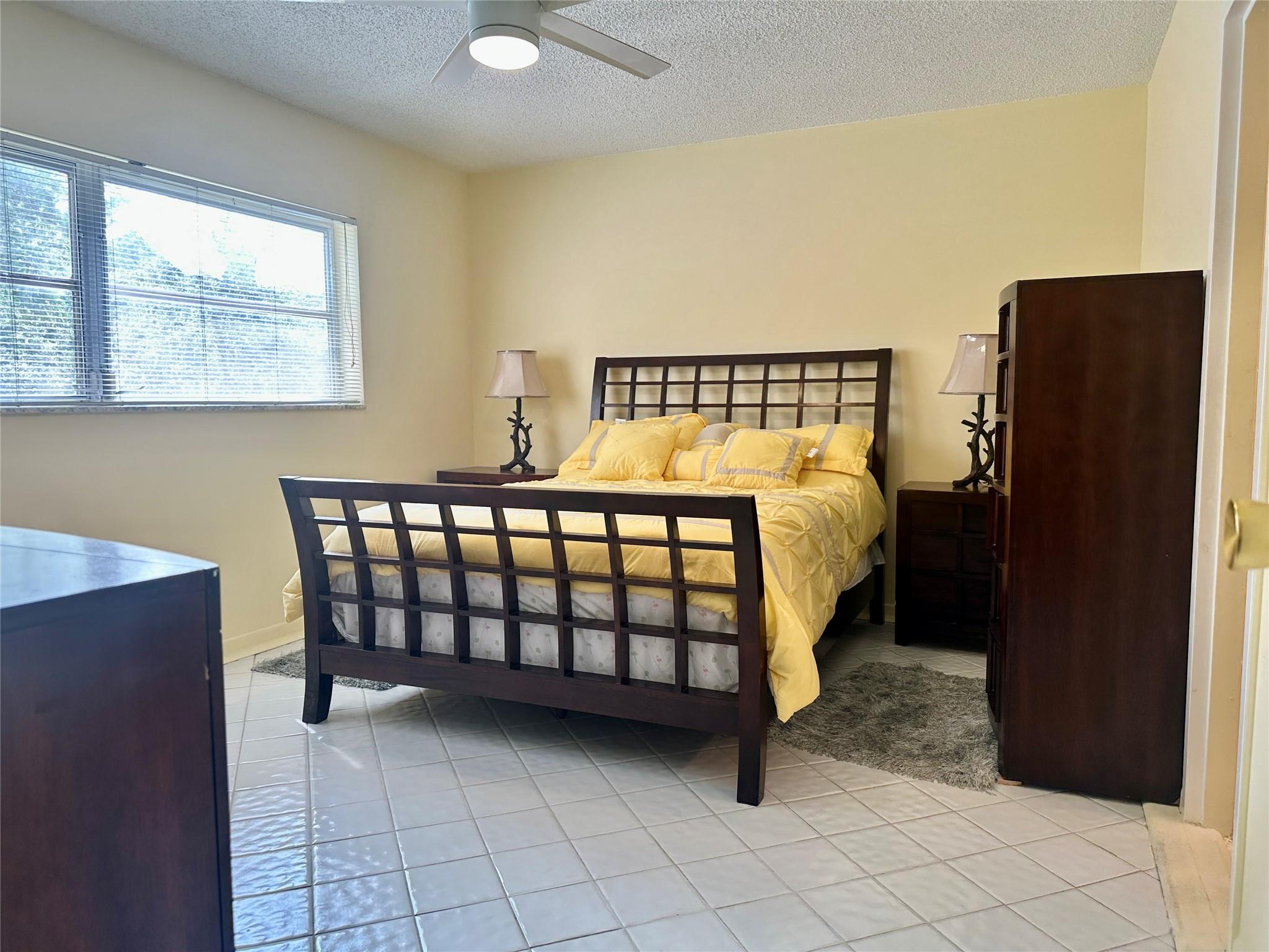 Oriole Golf & Tennis Club - Residential