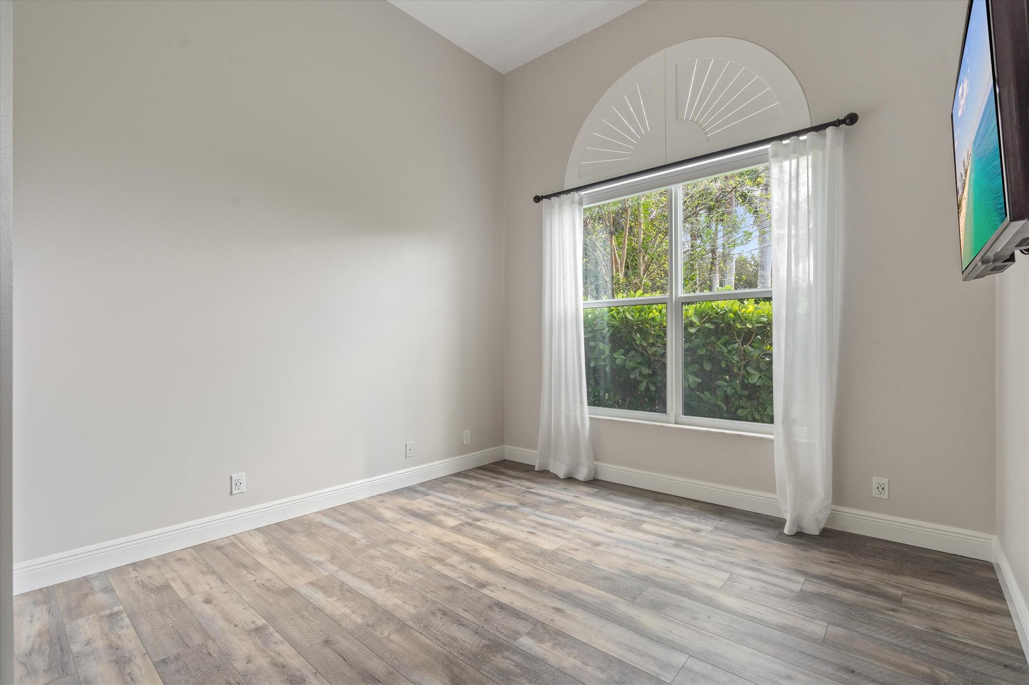 EAGLE TRACE - Residential