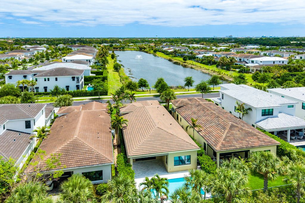 Photo of 13129 Faberge Place, Palm Beach Gardens, FL 33418 (MLS # B26017077)