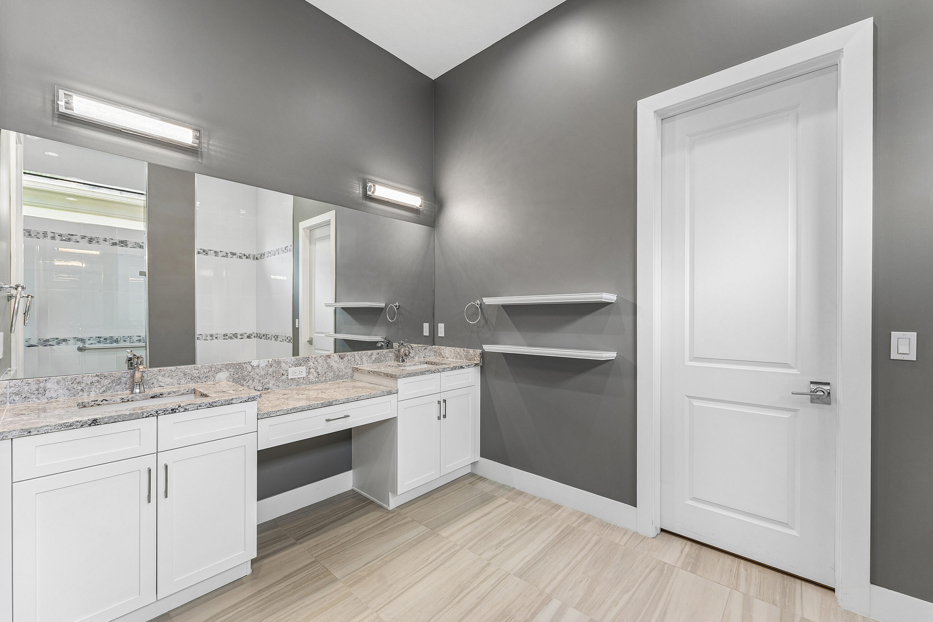 ARTISTRY PALM BEACH - Residential