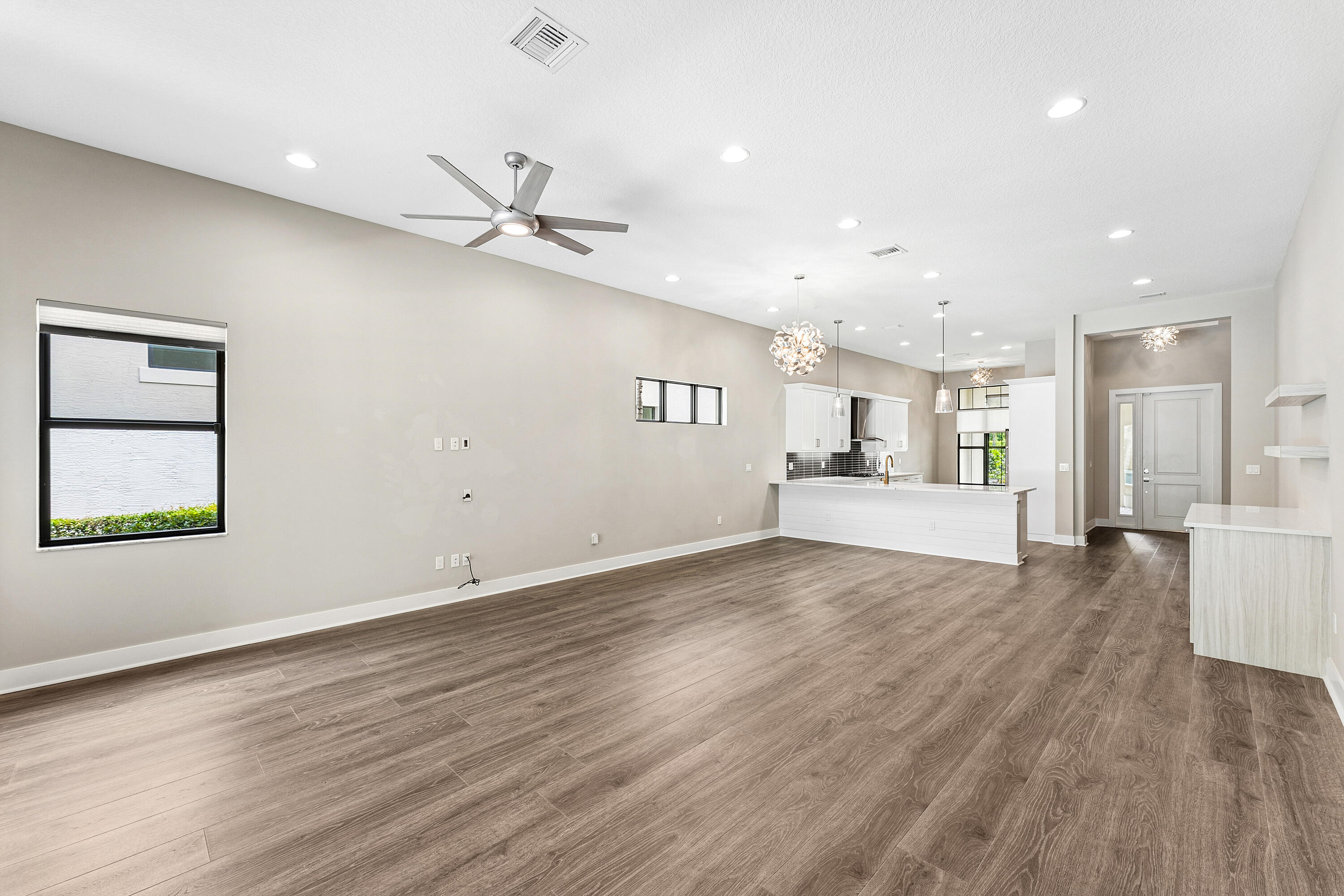 ARTISTRY PALM BEACH - Residential