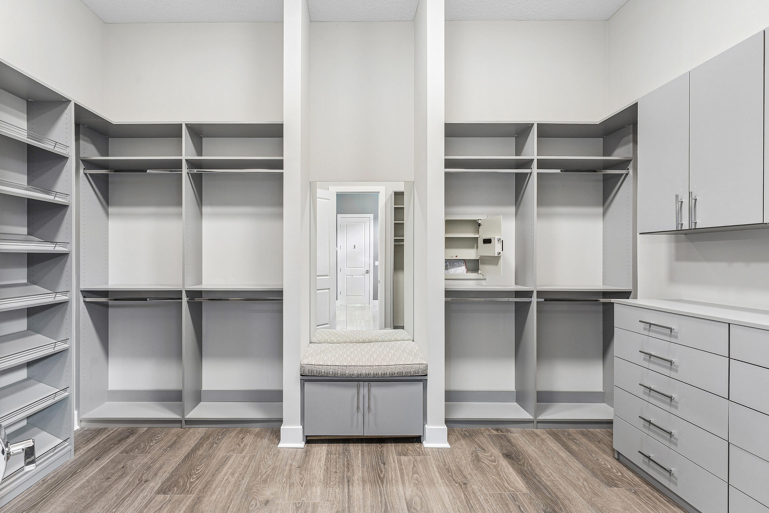 ARTISTRY PALM BEACH - Residential