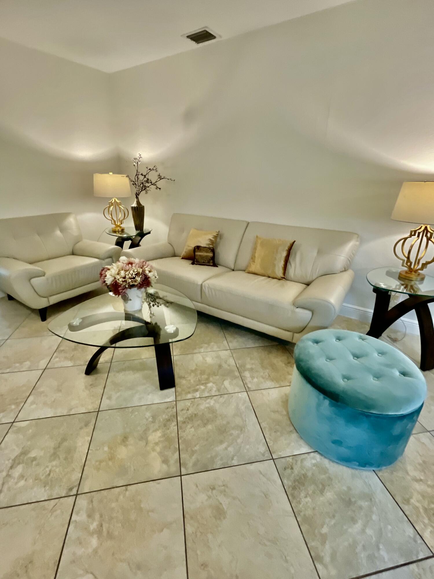 Paradise Palms - Residential