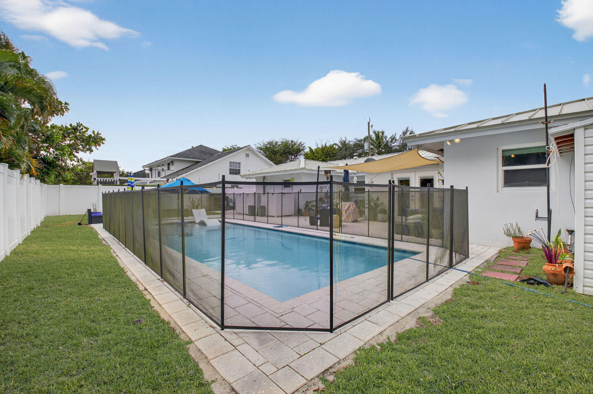 Paradise Palms - Residential