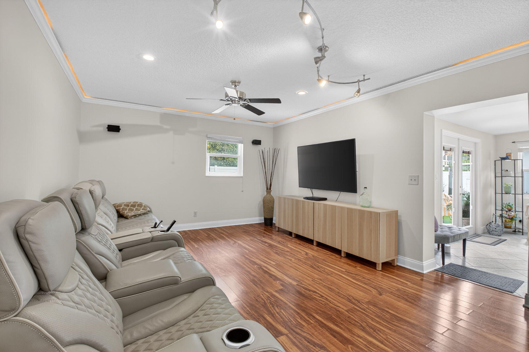 Paradise Palms - Residential