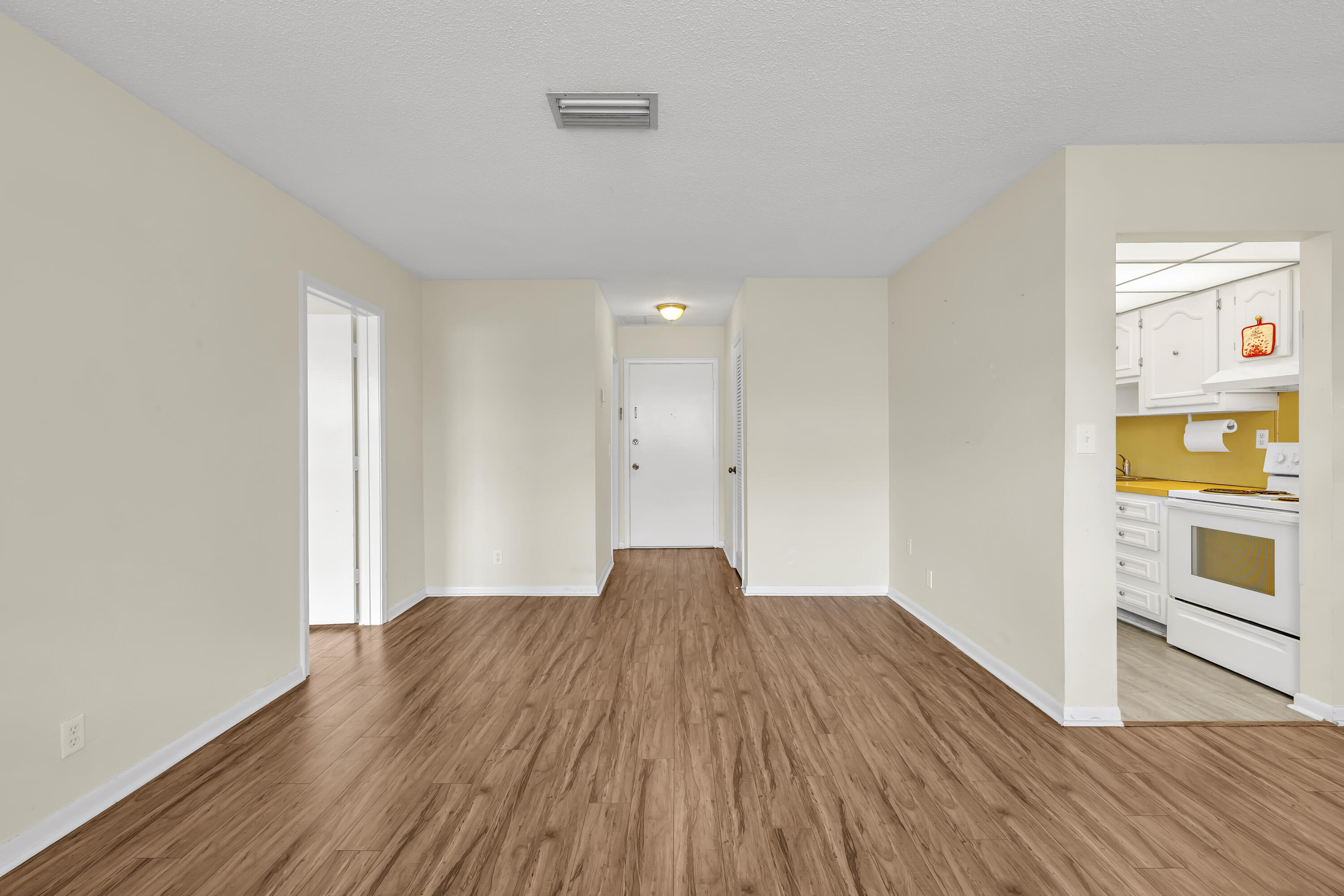 Golden Arrow Condominium - Residential