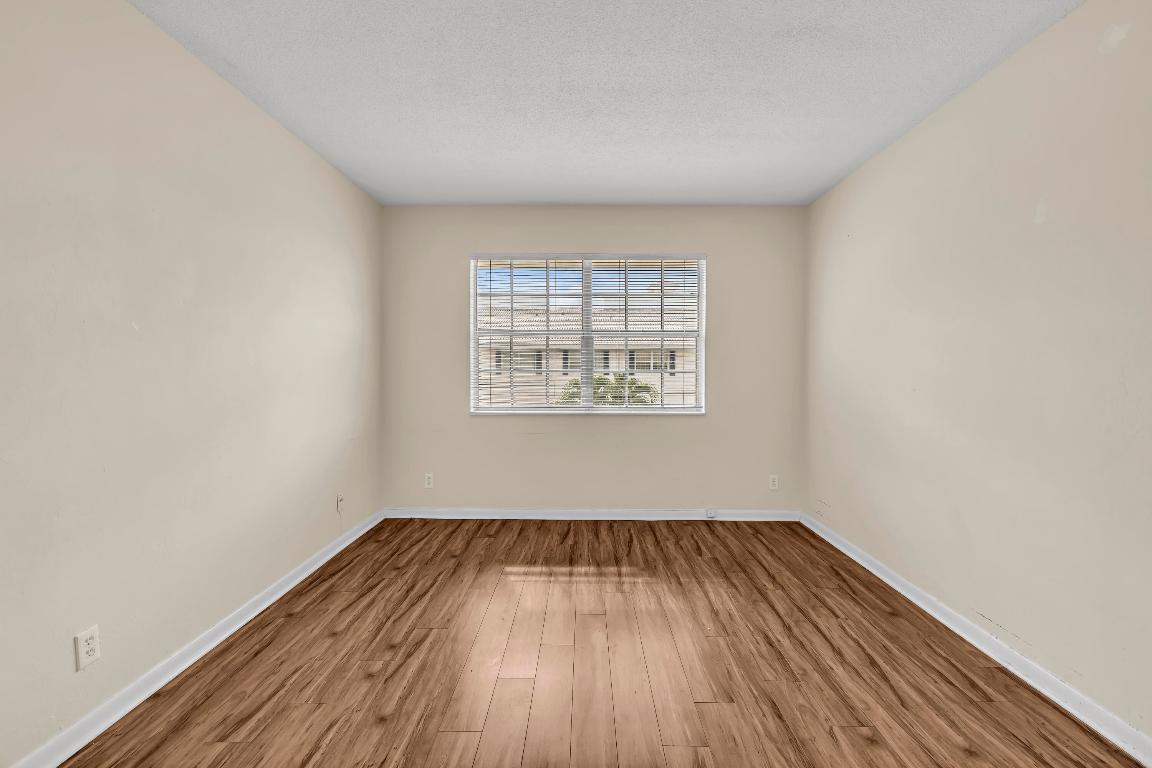 Golden Arrow Condominium - Residential