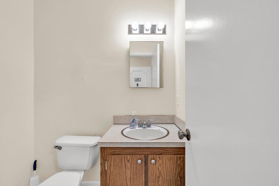 Golden Arrow Condominium - Residential