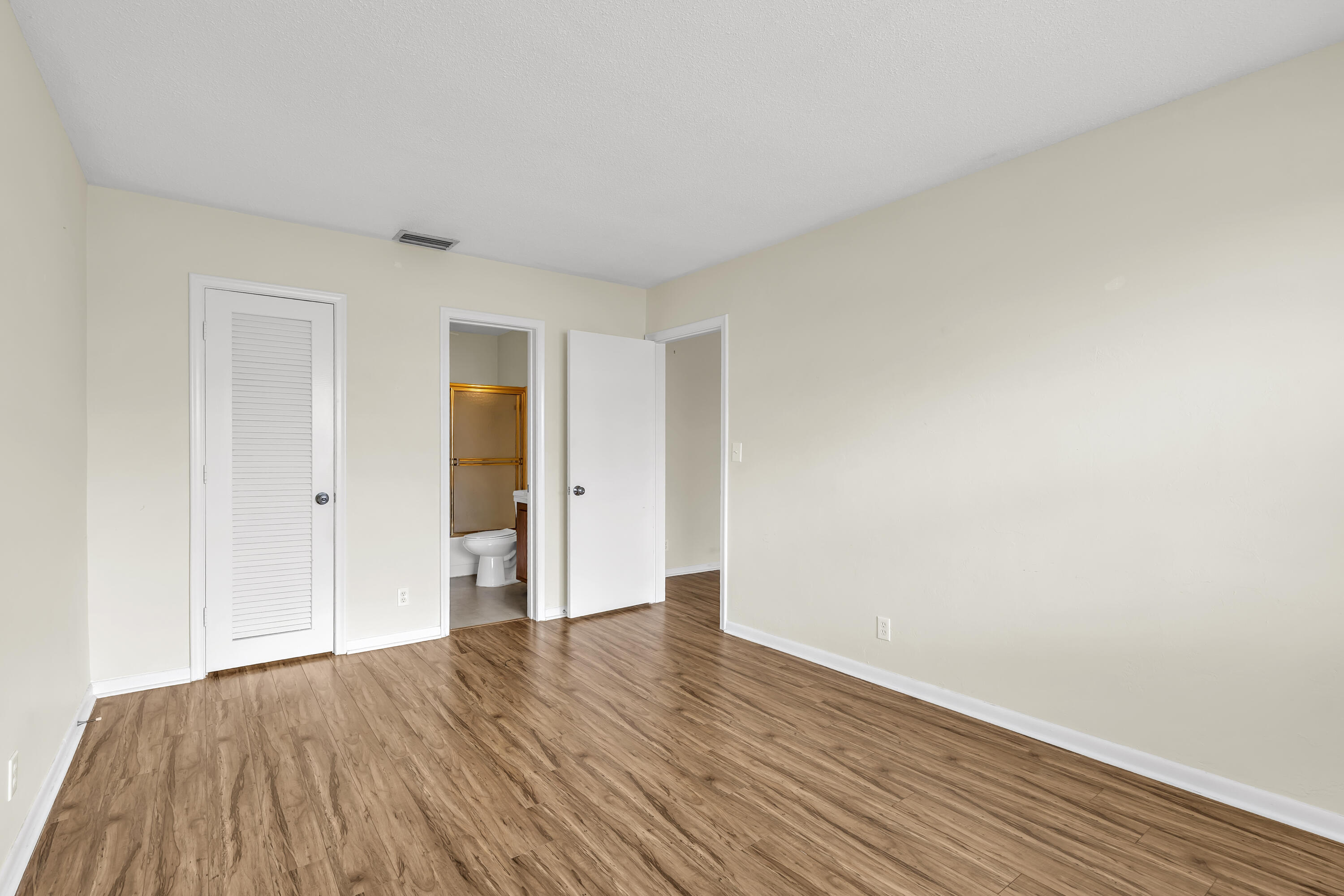 Golden Arrow Condominium - Residential