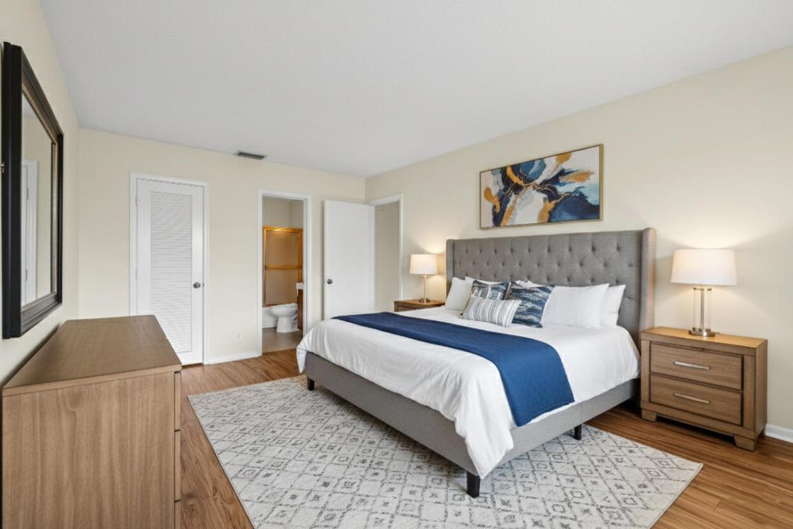 Golden Arrow Condominium - Residential