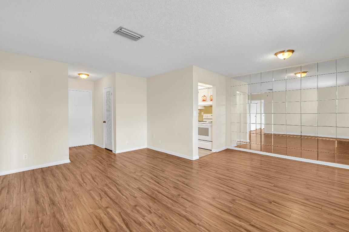 Golden Arrow Condominium - Residential