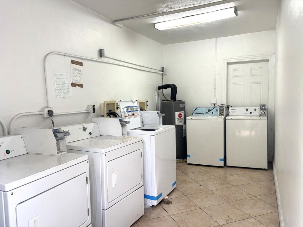 Photo of 1916 SW 11th Street #5, Fort Lauderdale, FL 33312 (MLS # B26028771)
