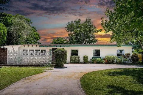 426 SE Tranquilla Avenue, Port St Lucie, FL 34983 - MLS#: R11063521