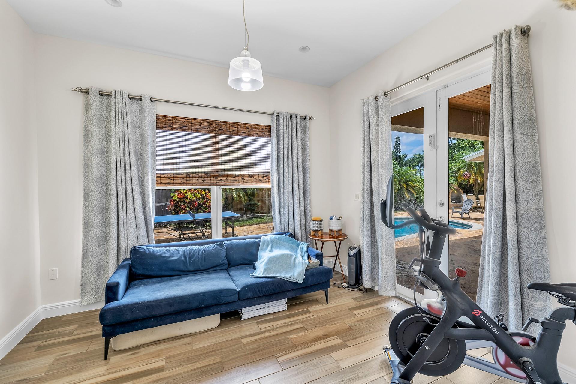 Everglade Land Sales Co R - Residential