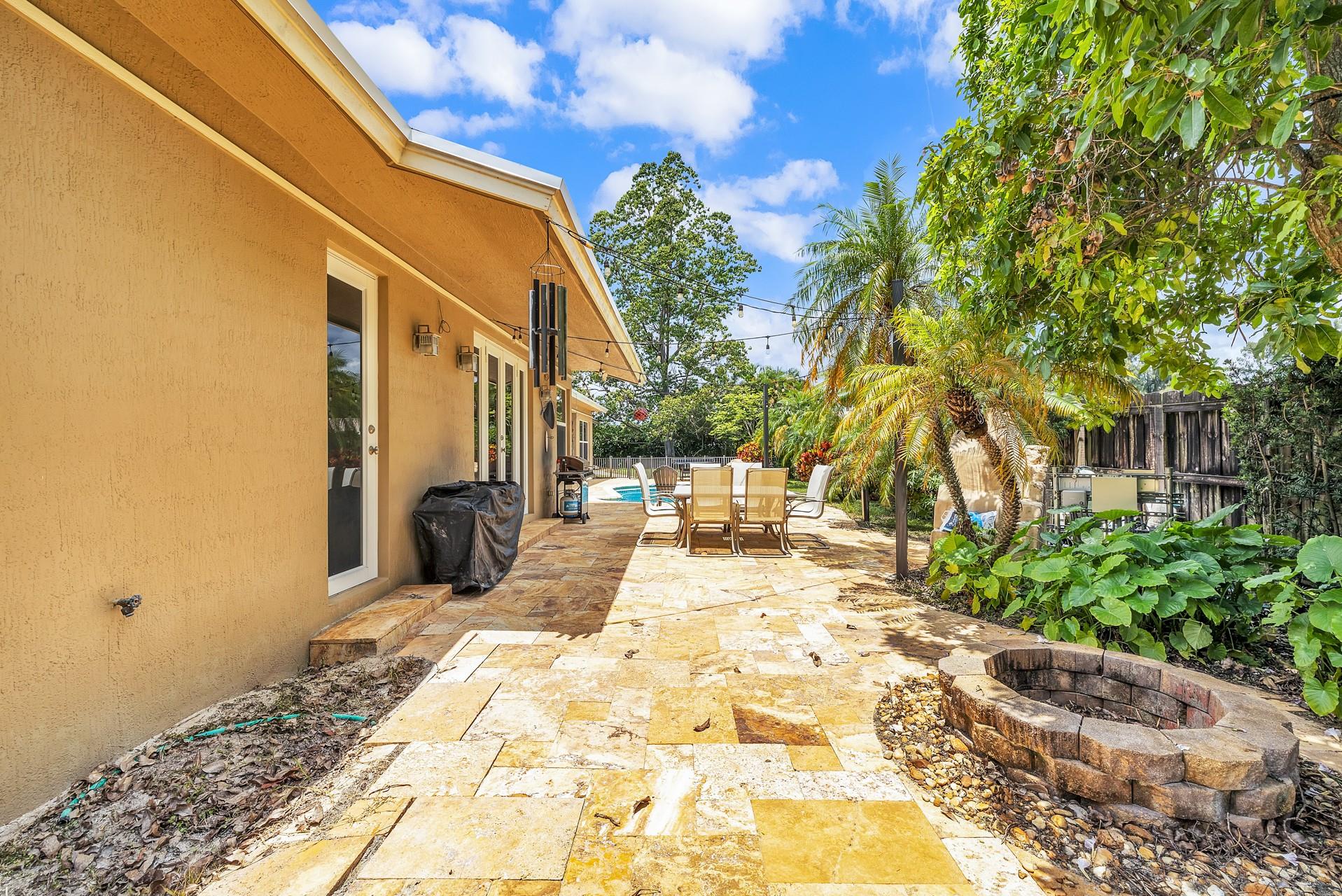Everglade Land Sales Co R - Residential