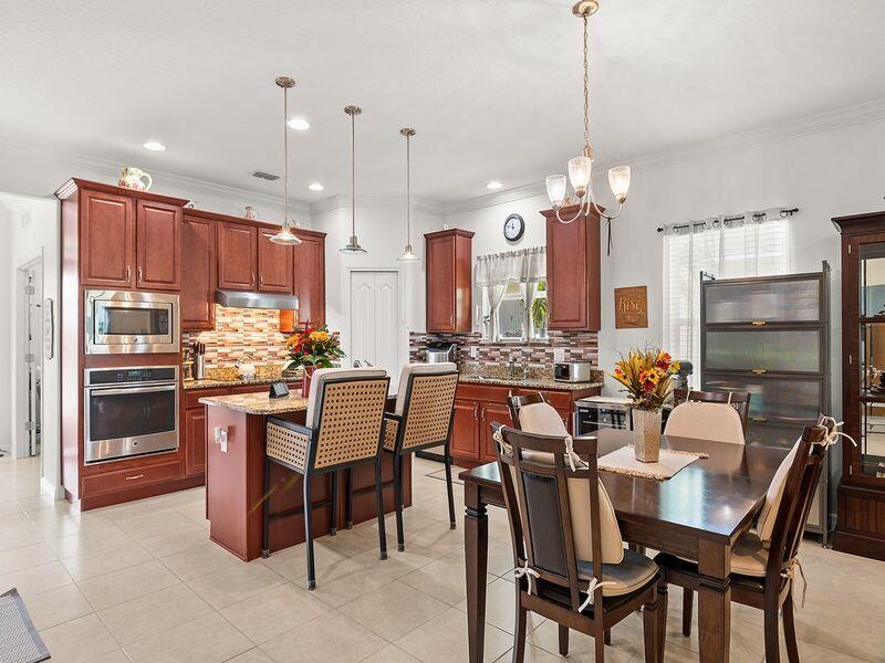 Collier Club - Residential