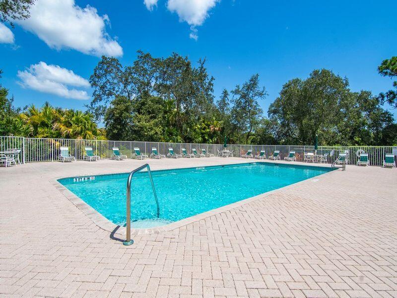 Collier Club - Residential