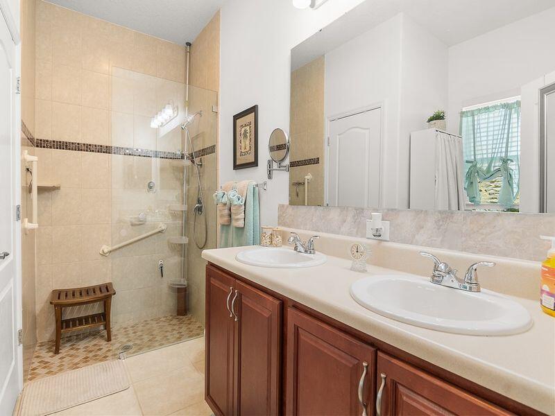 Collier Club - Residential