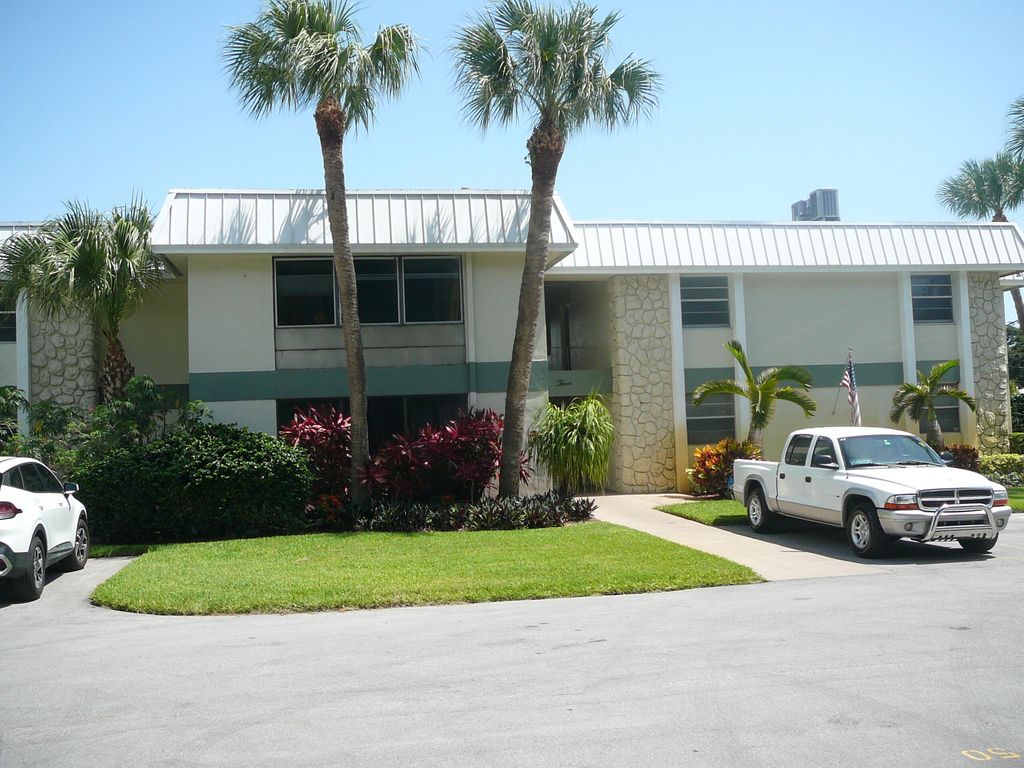 Photo of 2302 Sunrise Boulevard Blvd #3-109, Fort Pierce, FL 34982 (MLS # R10818227)