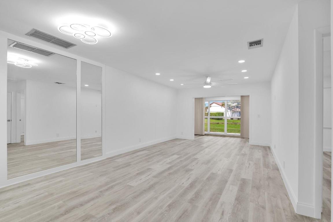 8844 Belle Aire  Dr Drive 224