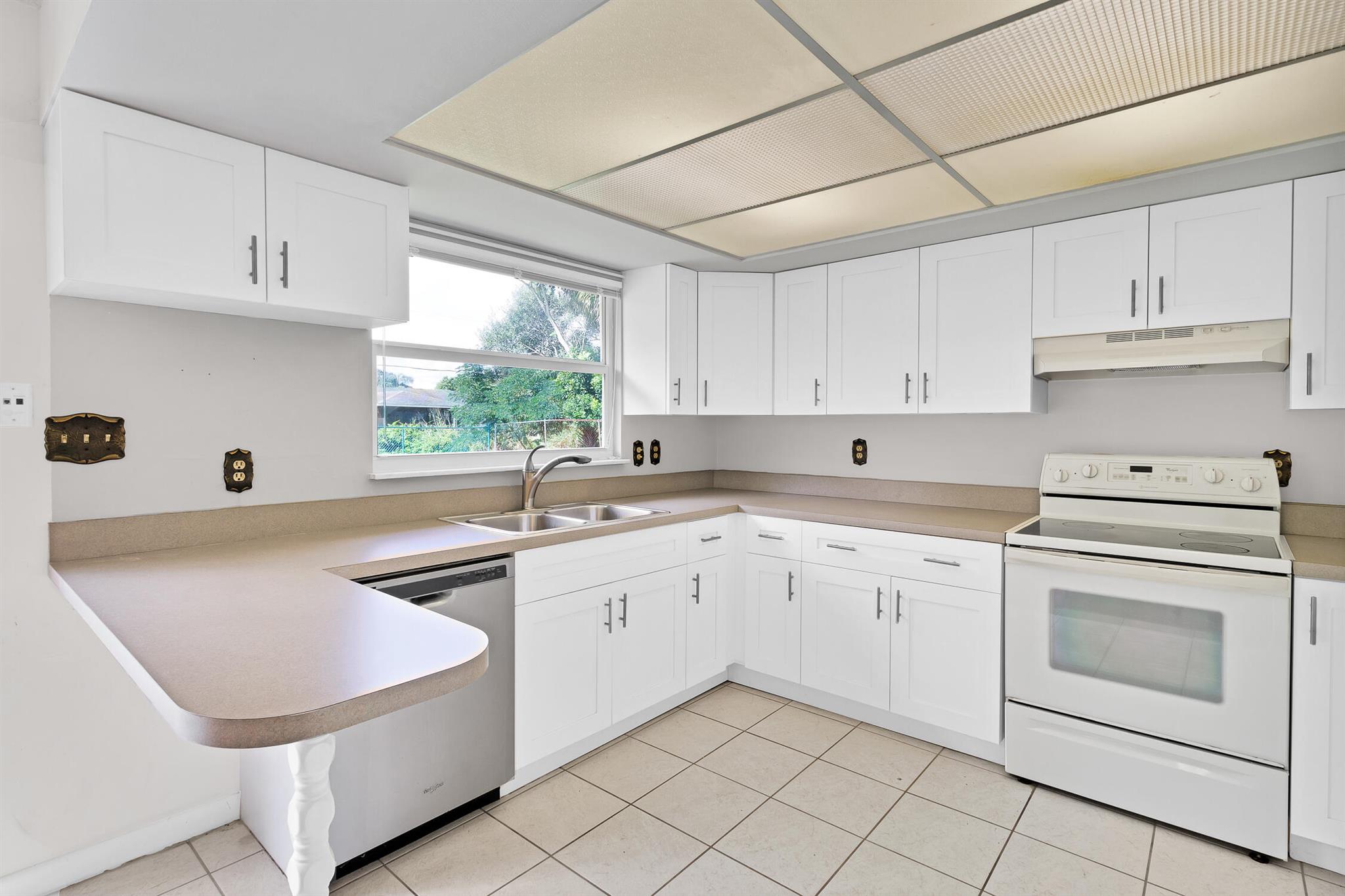 INDIAN RIVER HEIGHTS UNIT - Residential