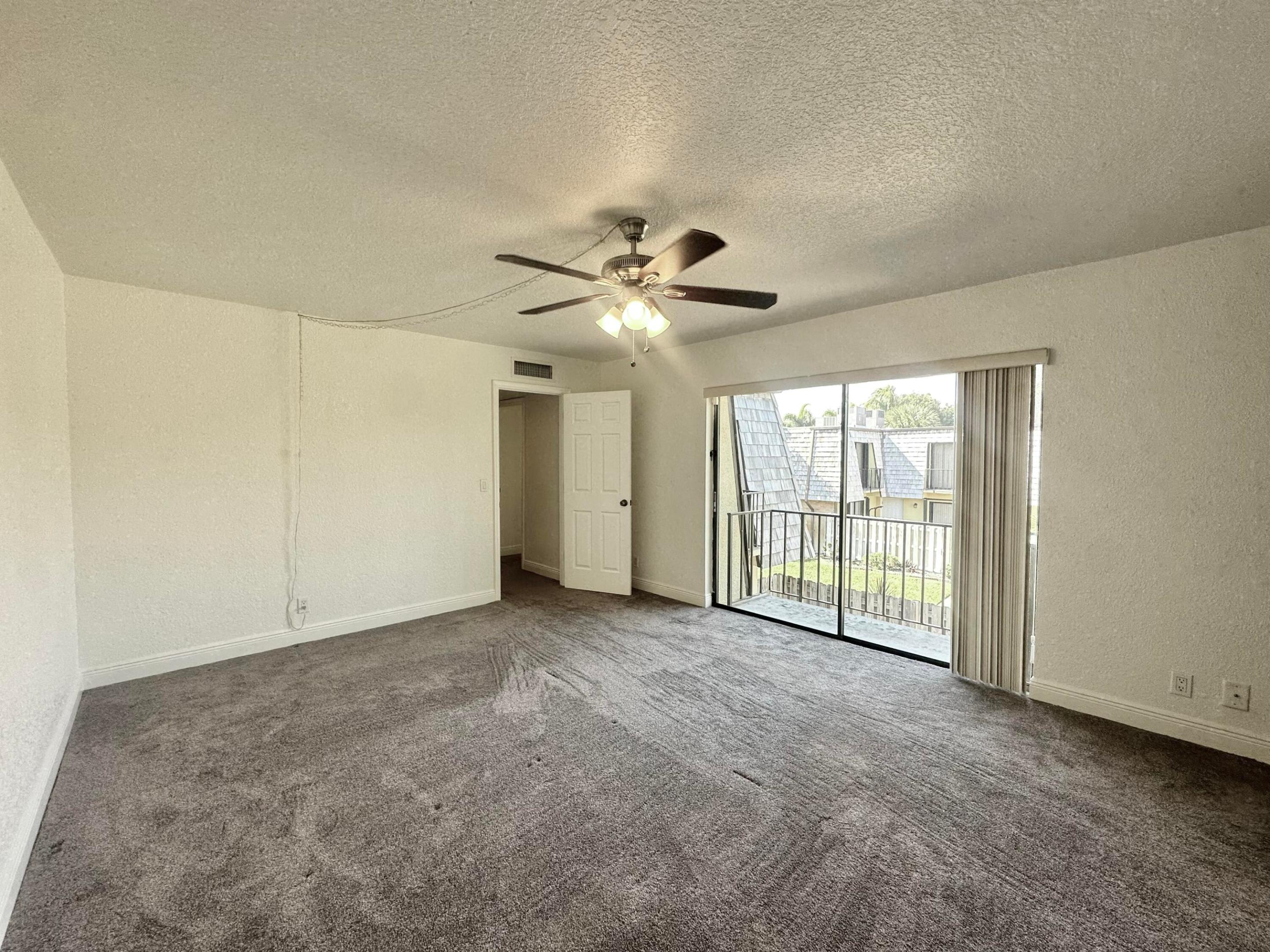 LAKEWOOD OF PALM SPRINGS - Residential Lease