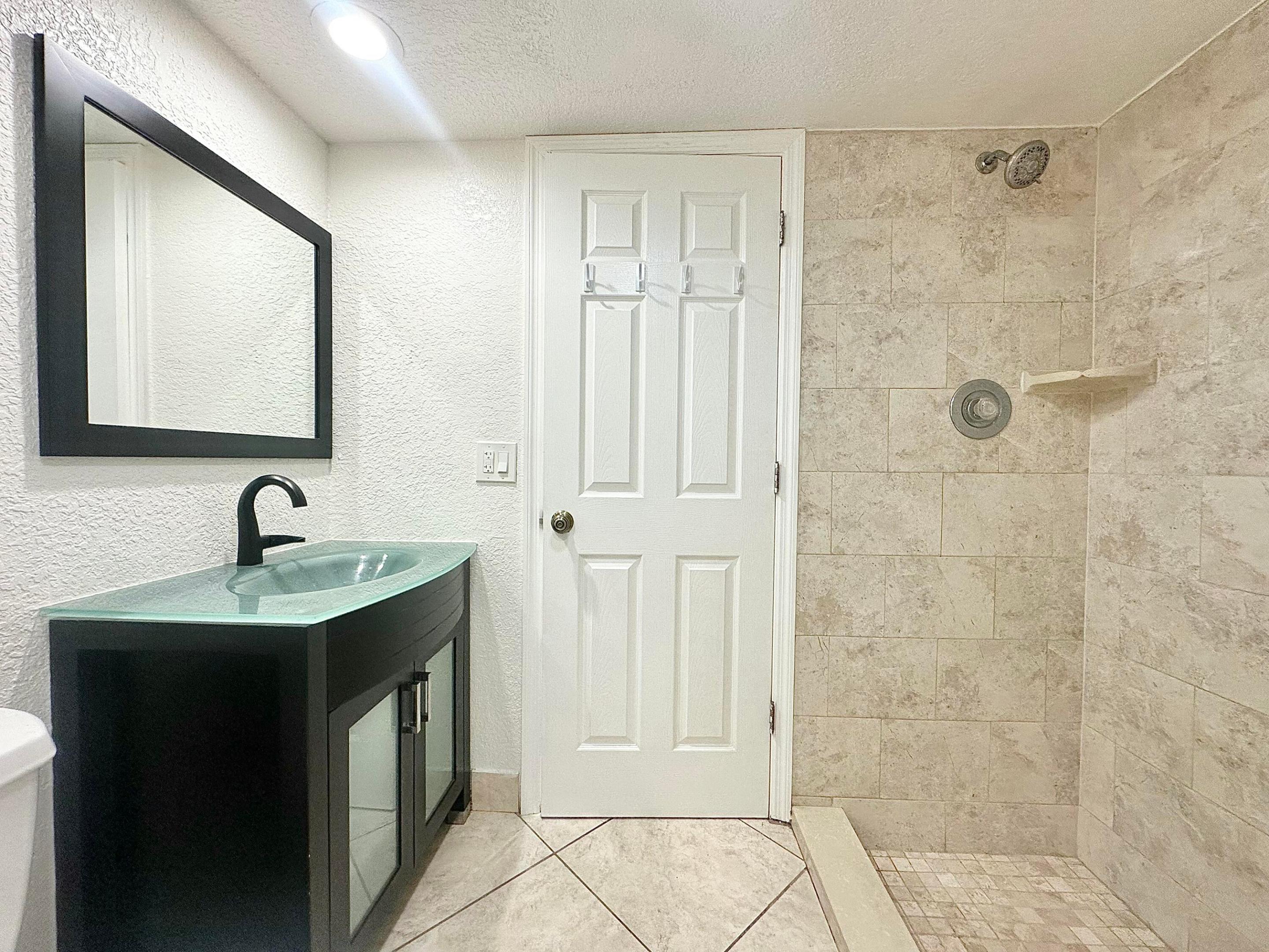 LAKEWOOD OF PALM SPRINGS - Residential Lease