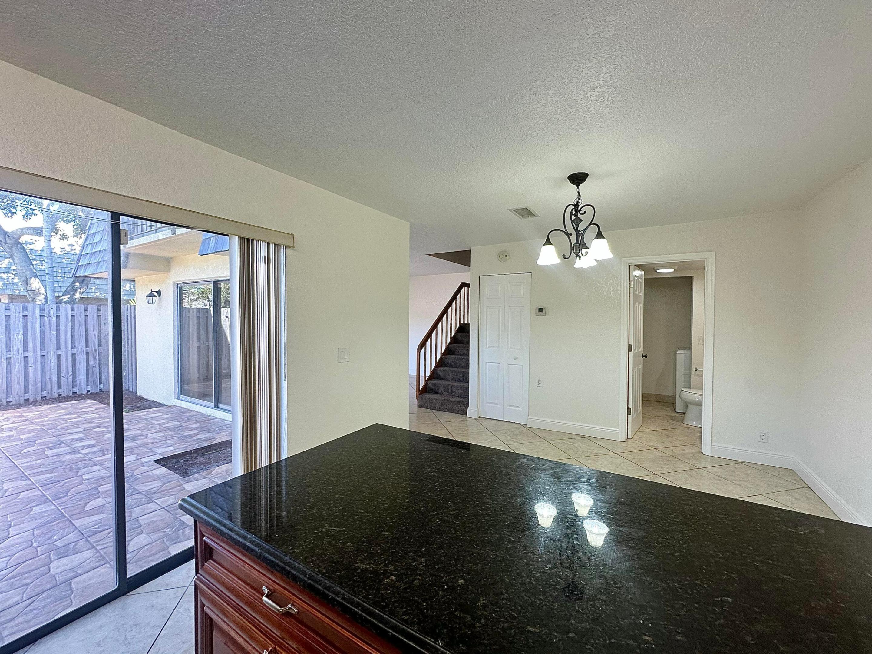 LAKEWOOD OF PALM SPRINGS - Residential Lease