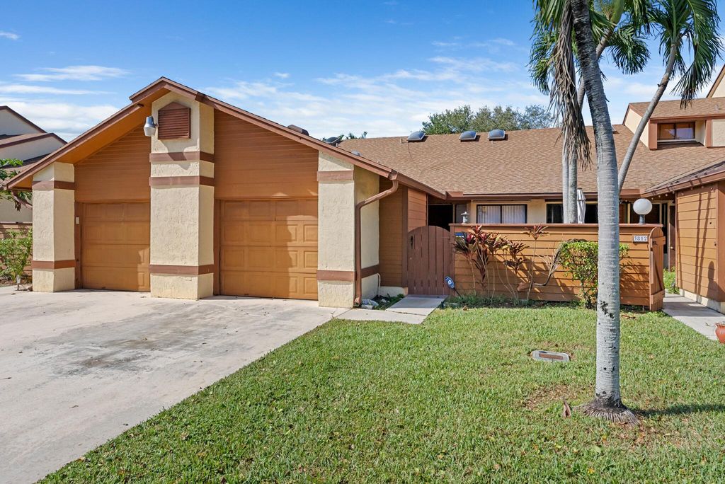 Photo of 3808 Collinwood Lane, West Palm Beach, FL 33406 (MLS # R10936190)