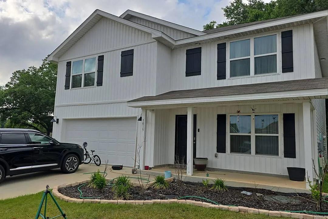 1015 Lovebird Ct