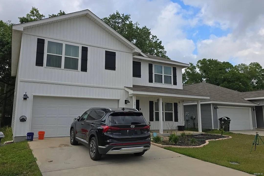 1015 Lovebird Ct