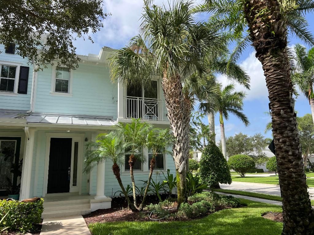 Photo of 1130 Dakota Drive, Jupiter, FL 33458 (MLS # R11110314)