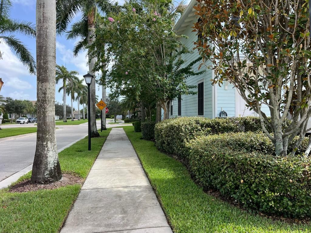 Photo of 1130 Dakota Drive, Jupiter, FL 33458 (MLS # R11110314)