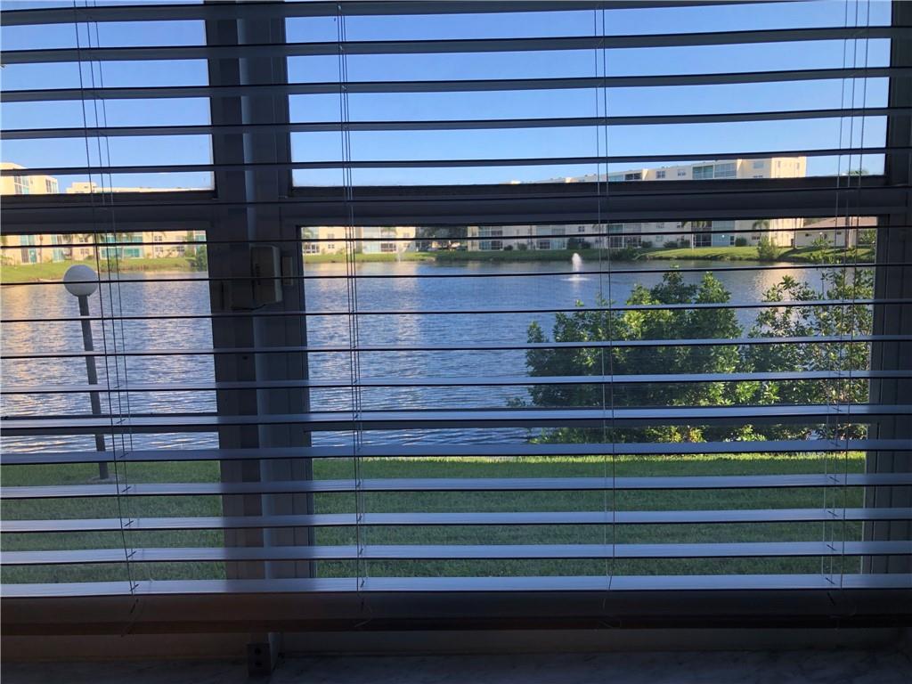 MEADOWBROOK LAKES - Residential