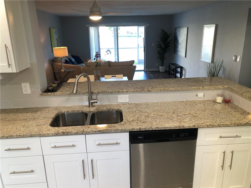 MEADOWBROOK LAKES - Residential